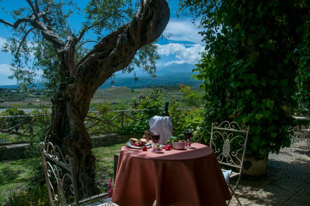 Antico Borgo Etneo Agriturismo Villa Calatabiano Dış mekan fotoğraf